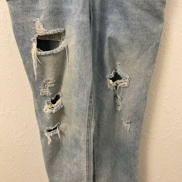 Wild Fable Target Denim Distrssed Oversized Overalls, size M - Picture 5 of 13